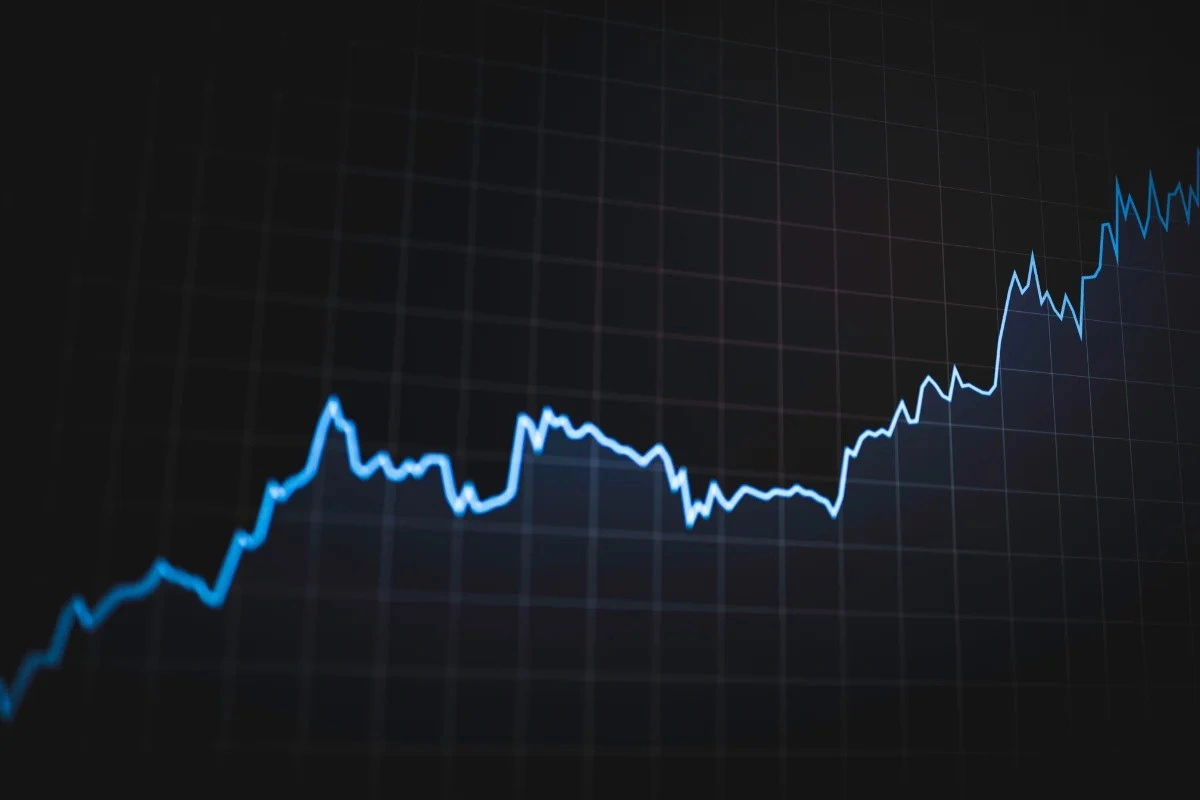 Scalping vs. Swing Trading: Which One Suits Your Trading Style